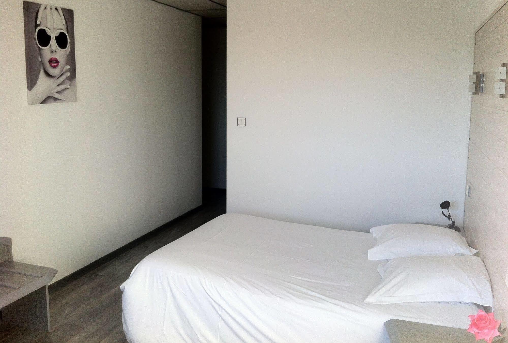 Fasthotel L'Eldorado Sébazac-Concourès Εξωτερικό φωτογραφία