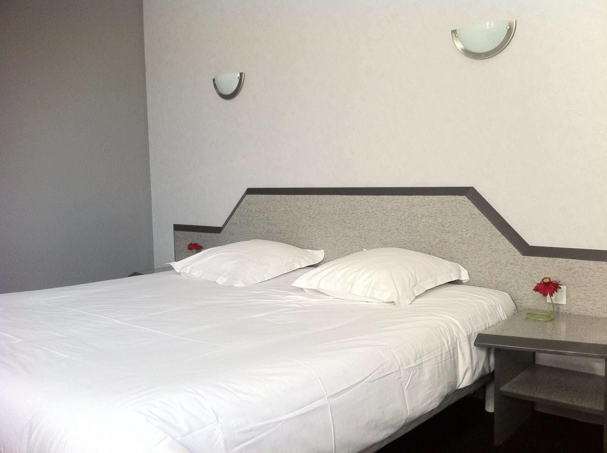 Fasthotel L'Eldorado Sébazac-Concourès Εξωτερικό φωτογραφία